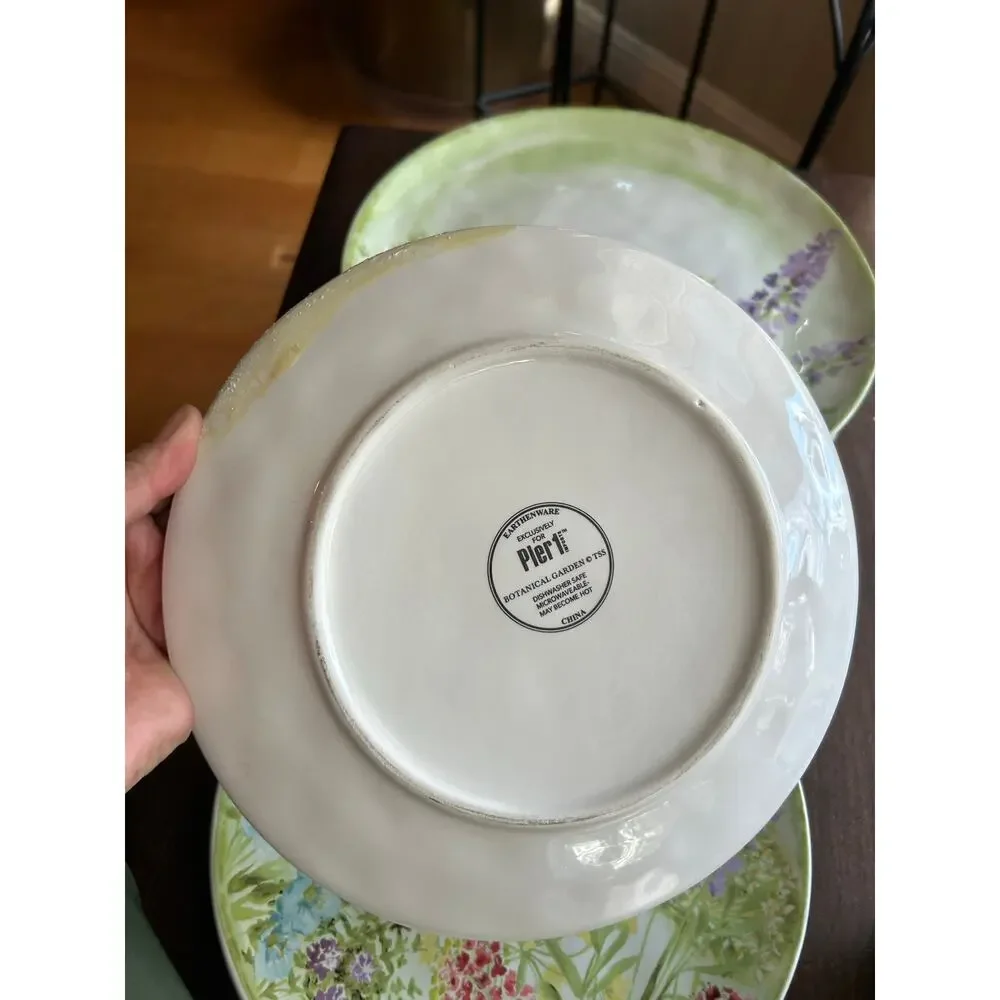Pier 1 pier earthenware